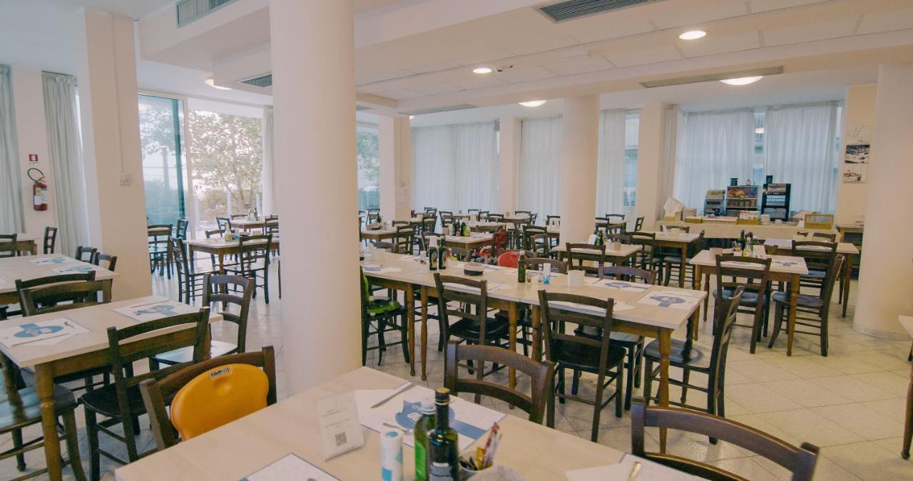 Hotel Beverly Ρίμινι Εξωτερικό φωτογραφία