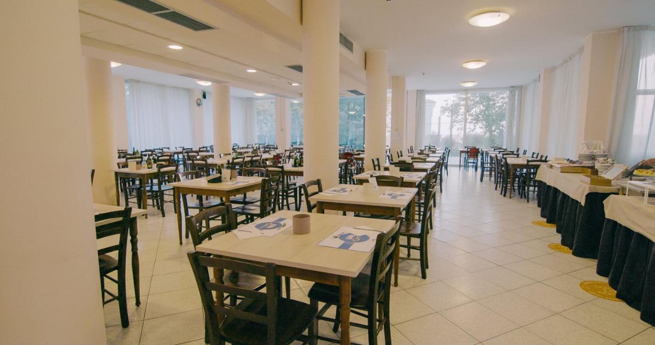 Hotel Beverly Ρίμινι Εξωτερικό φωτογραφία