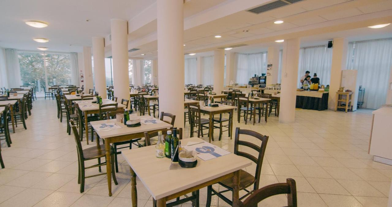 Hotel Beverly Ρίμινι Εξωτερικό φωτογραφία