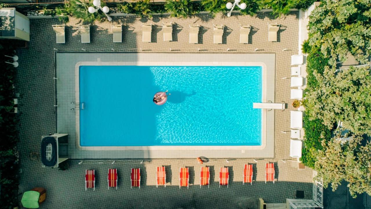 Hotel Beverly Ρίμινι Εξωτερικό φωτογραφία